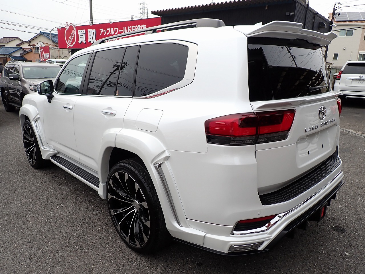 TOYOTA Land Cruiser