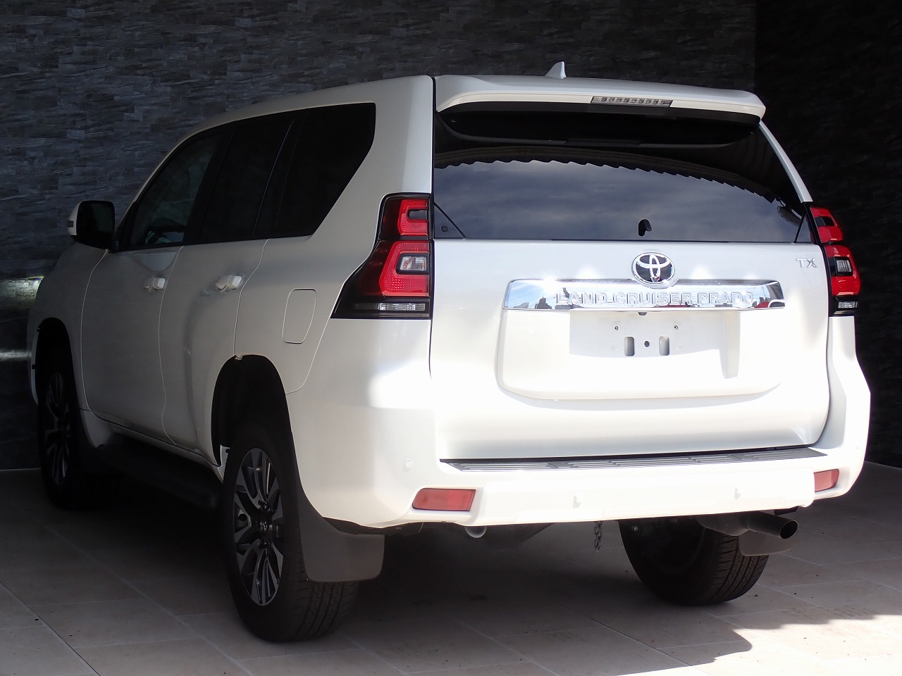 TOYOTA Land Cruiser Prado