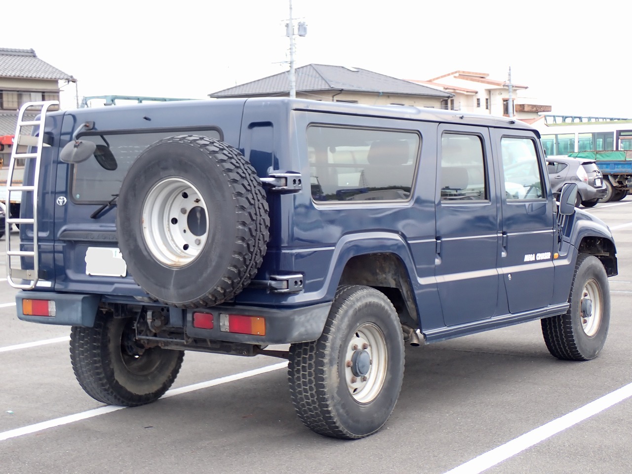 TOYOTA Megacruiser