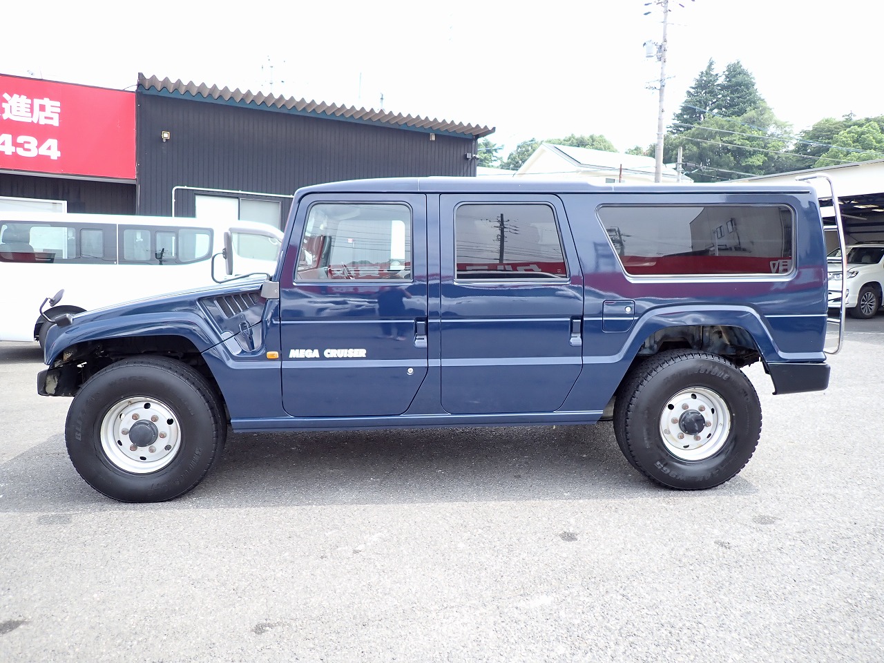 TOYOTA Megacruiser
