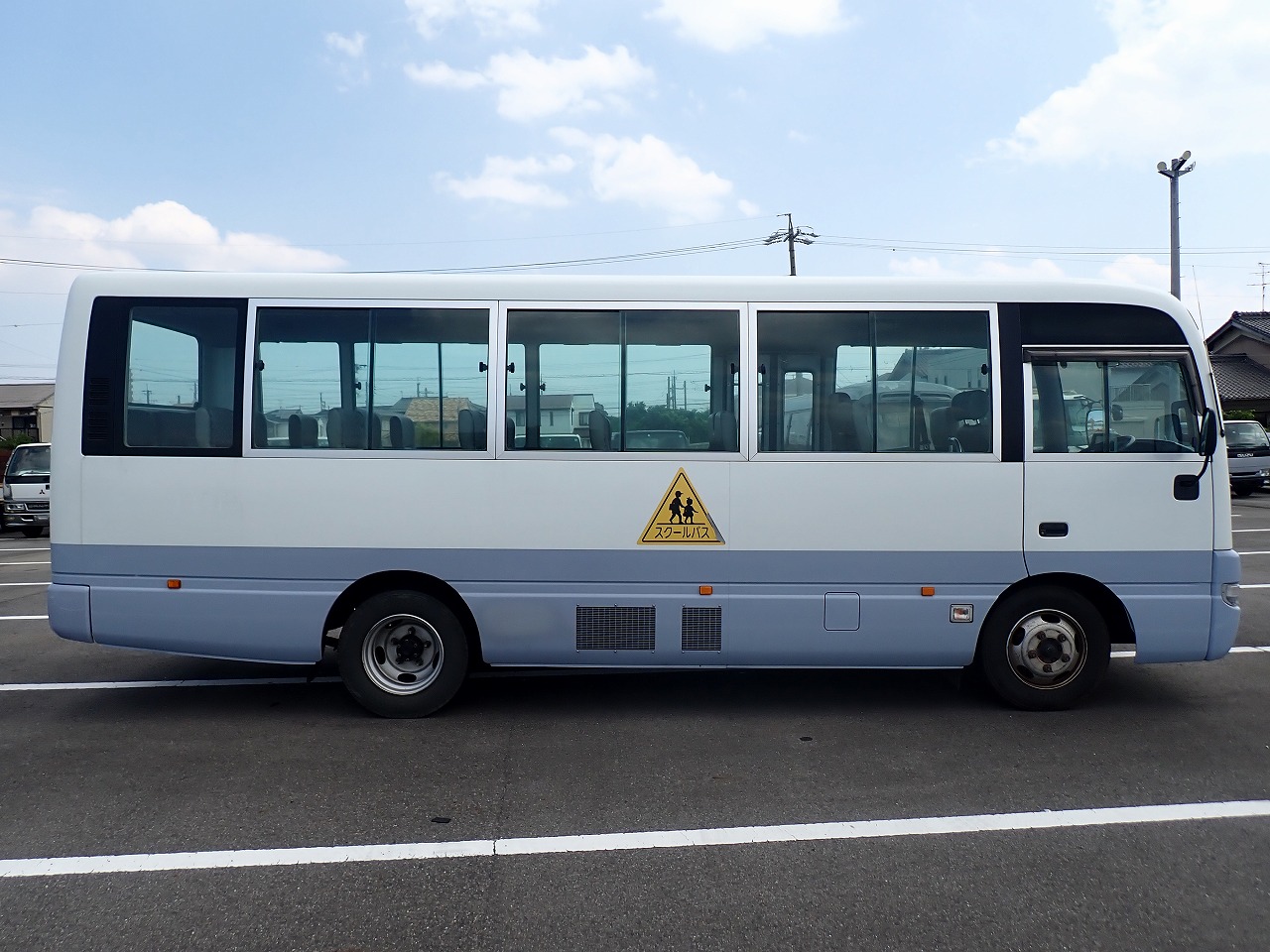NISSAN Civilian Bus