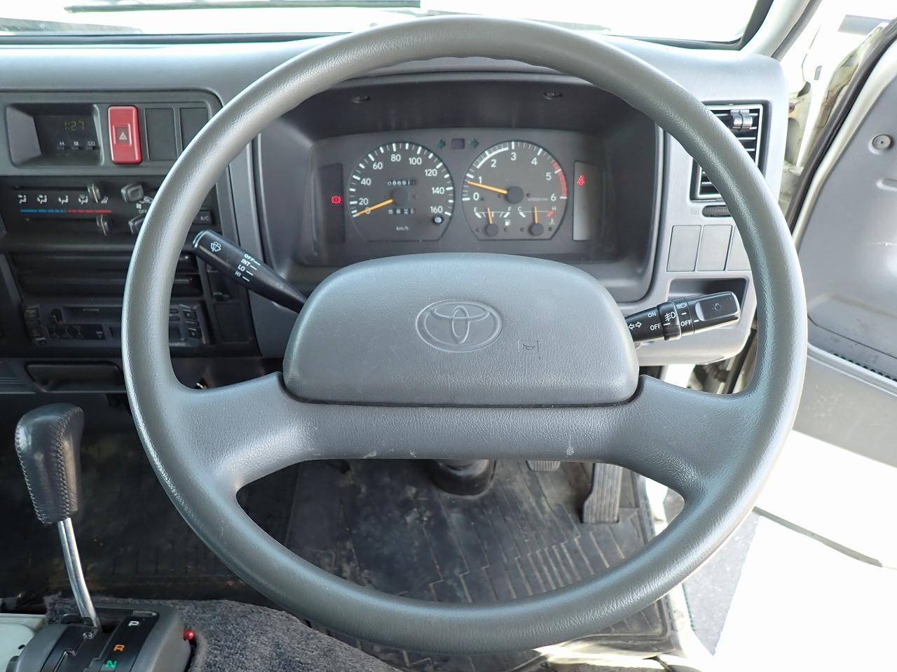 TOYOTA Dyna Truck