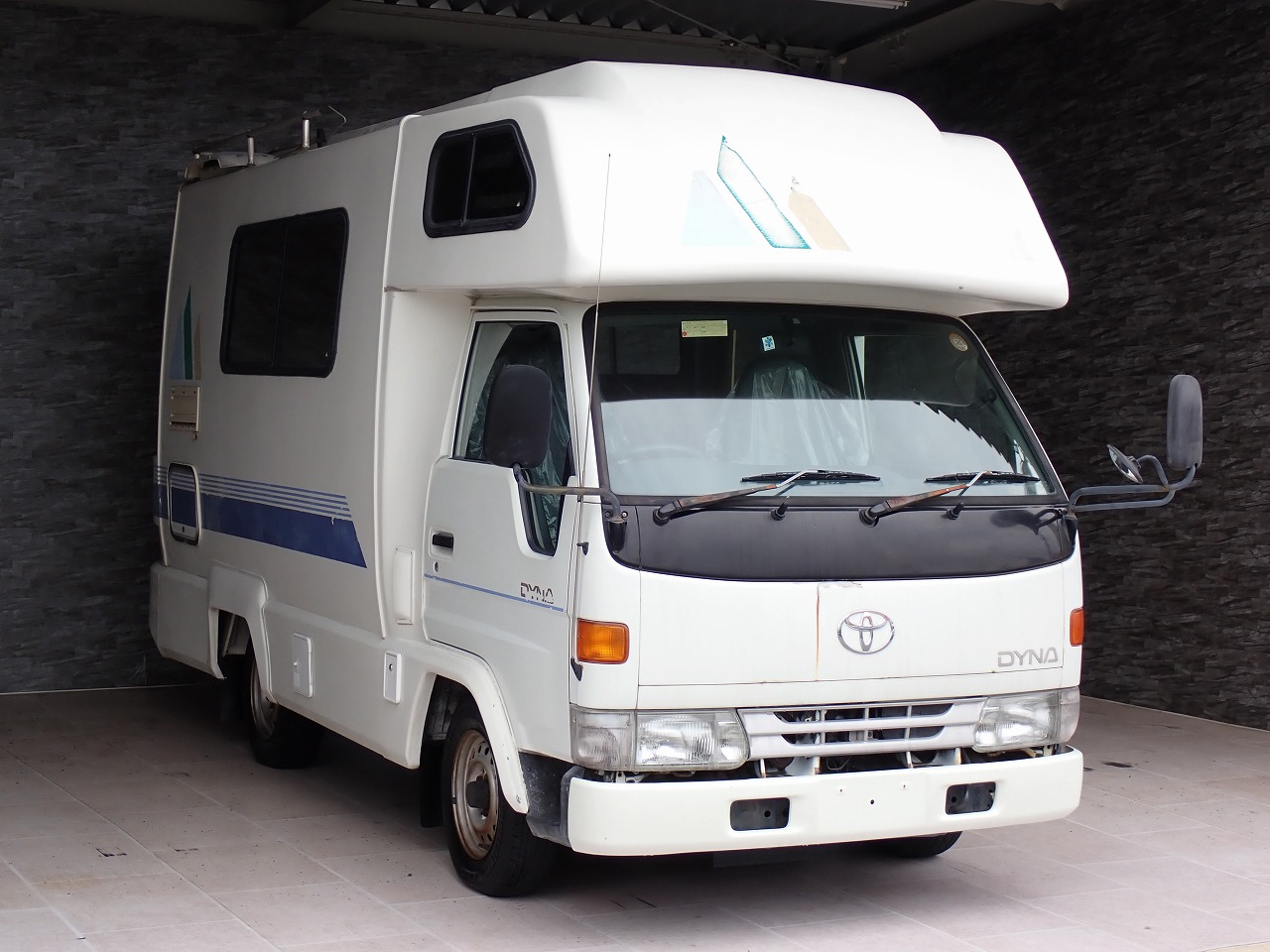 TOYOTA Dyna Truck