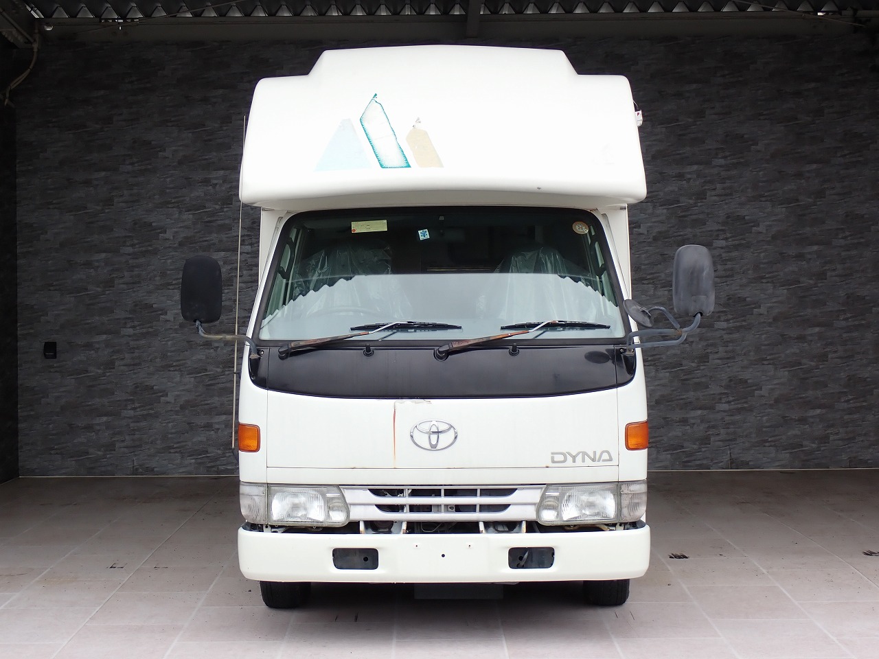 TOYOTA Dyna Truck