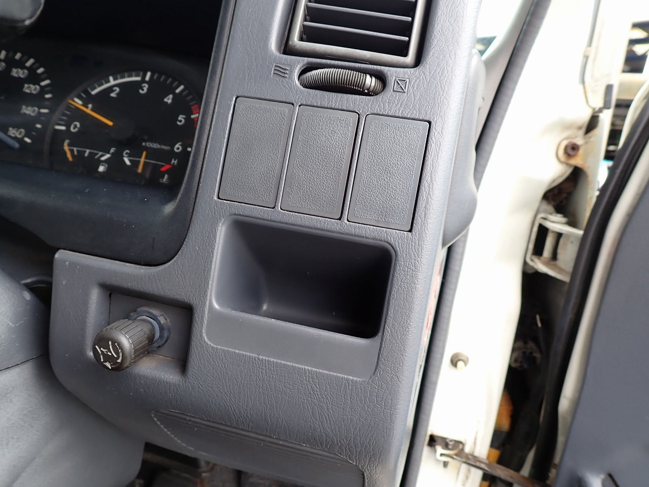 TOYOTA Dyna Truck