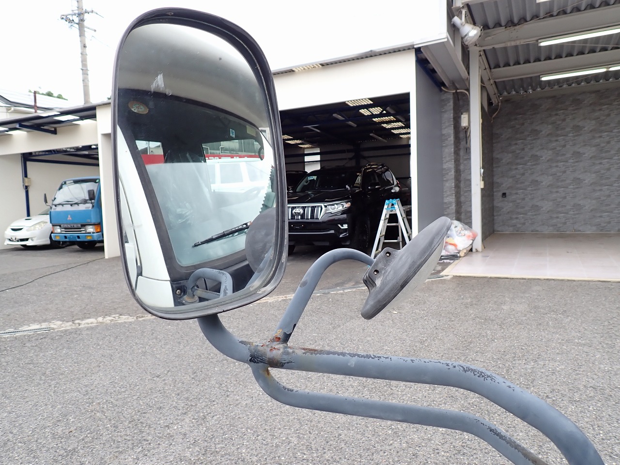 TOYOTA Dyna Truck