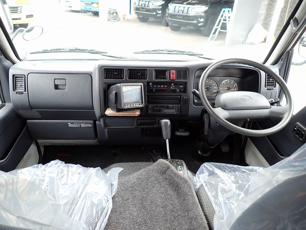 TOYOTA Dyna Truck