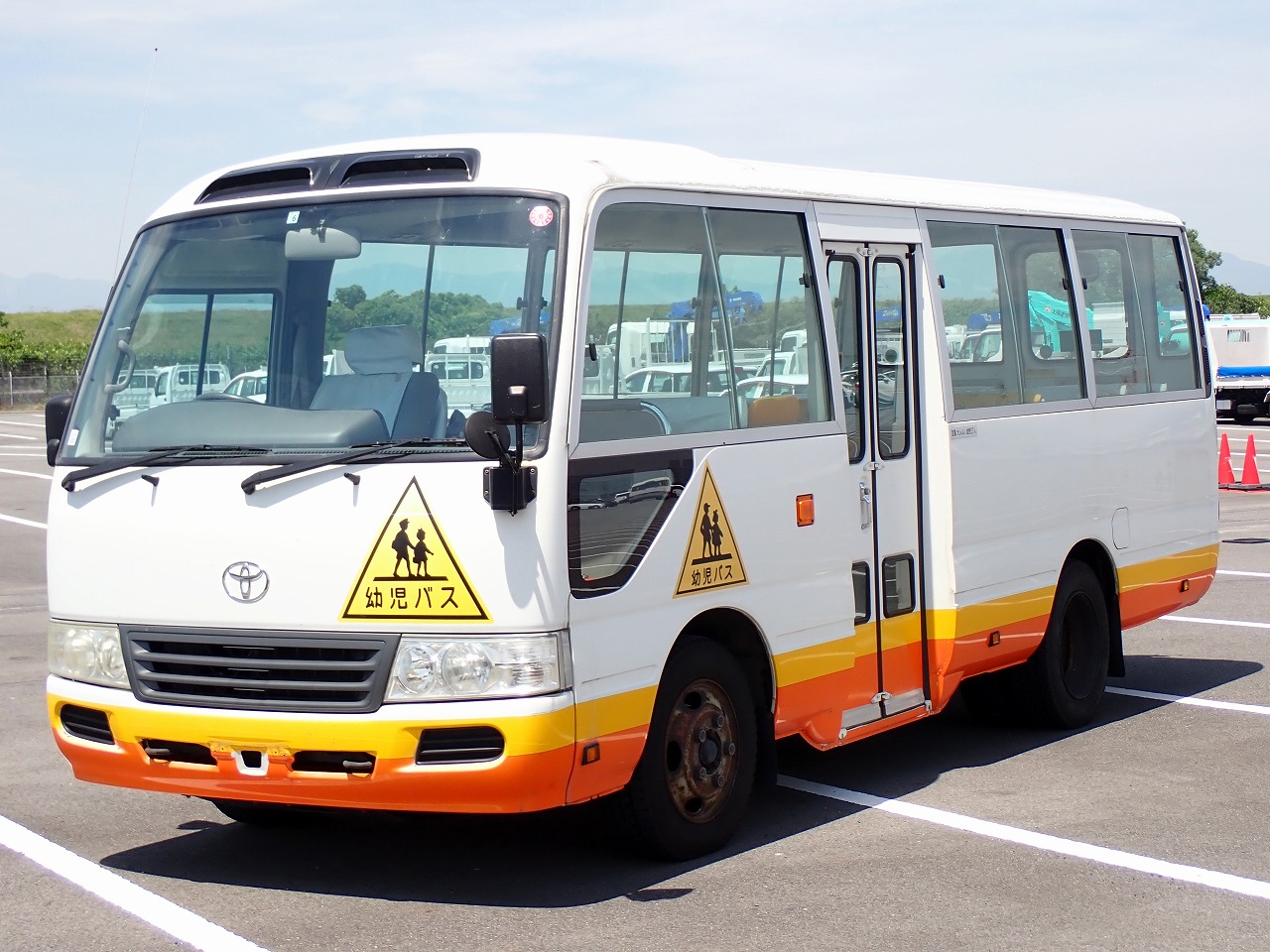 TOYOTA Coaster