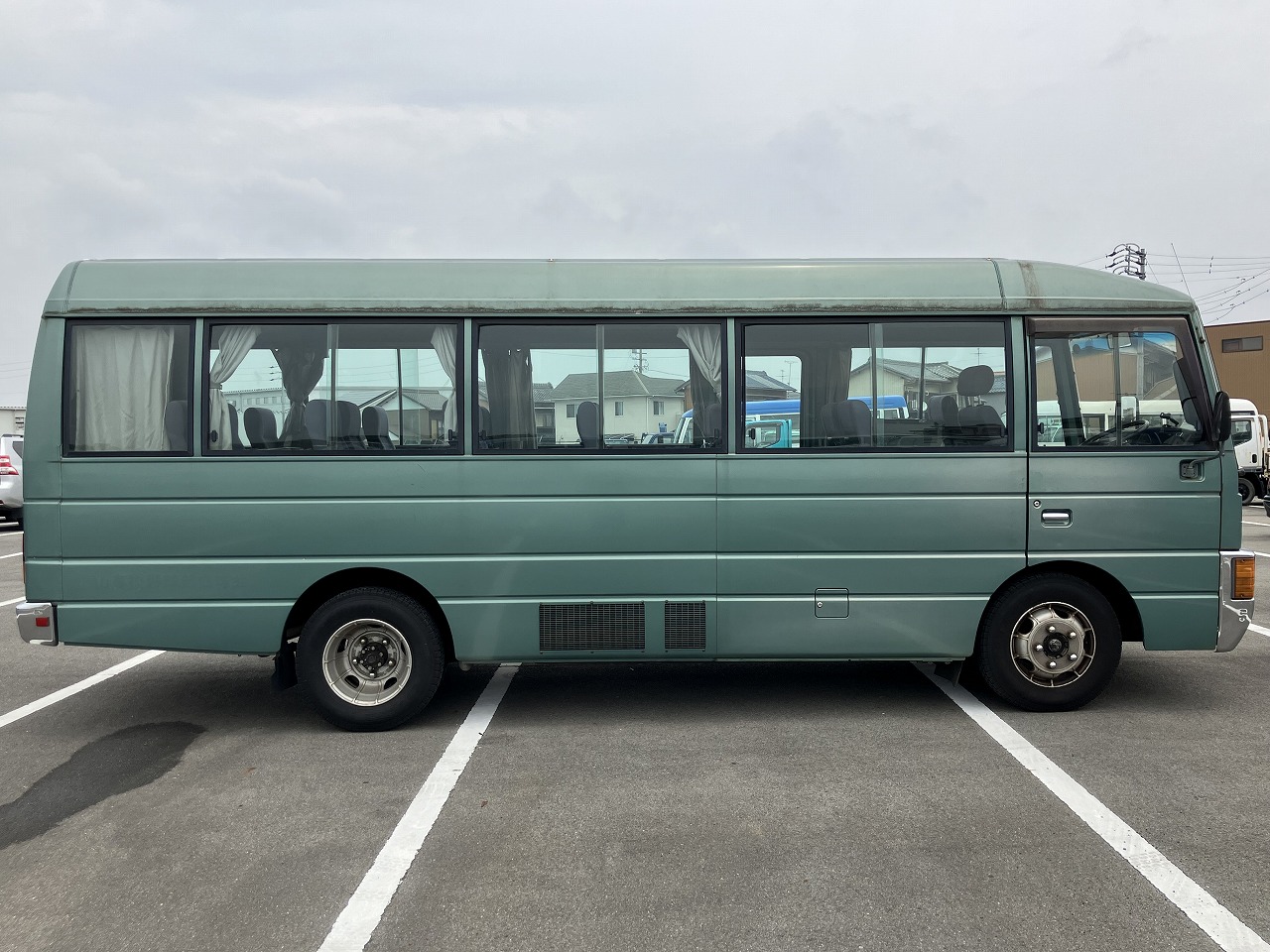NISSAN Civilian Bus