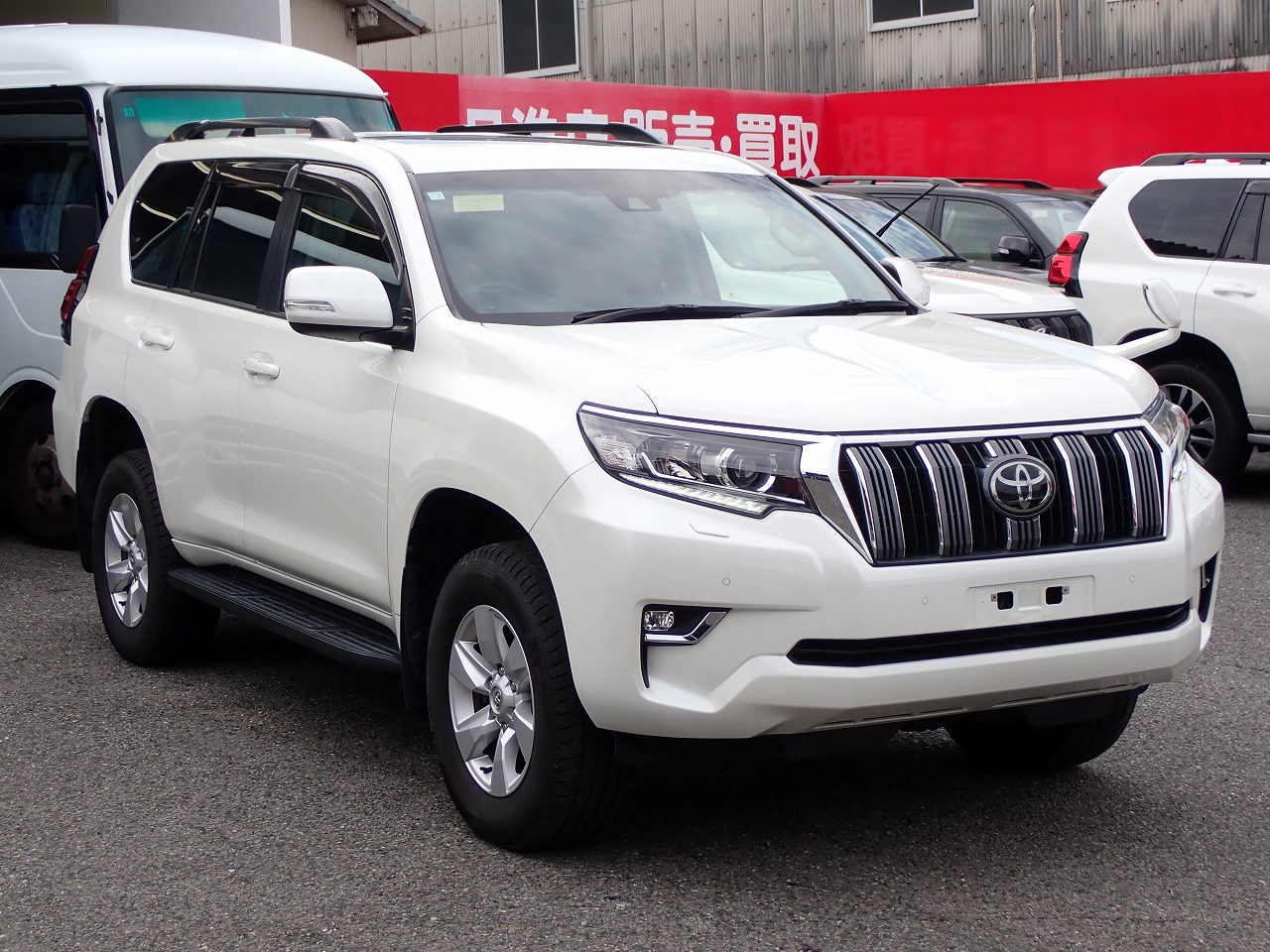 TOYOTA Land Cruiser Prado