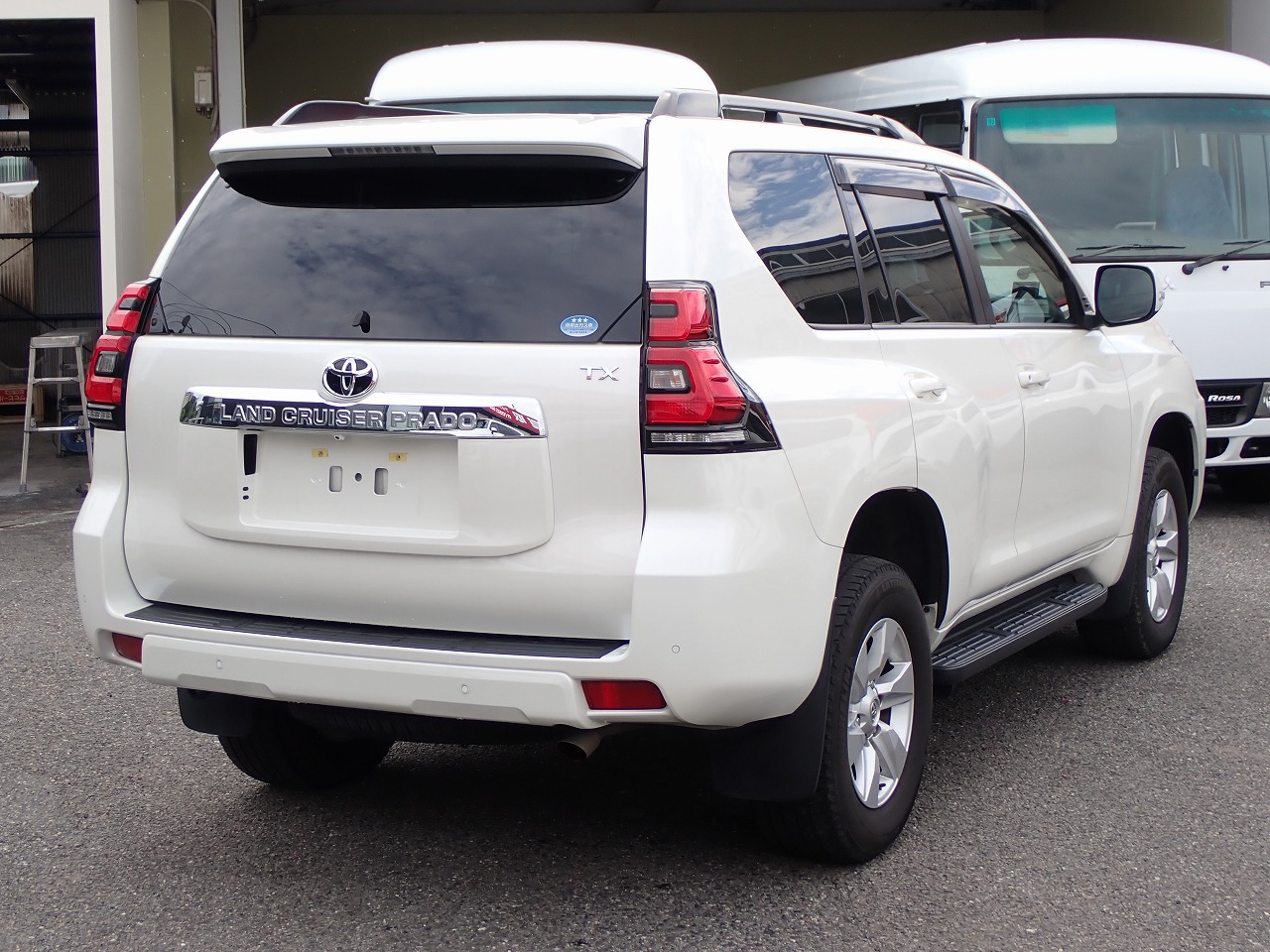 TOYOTA Land Cruiser Prado