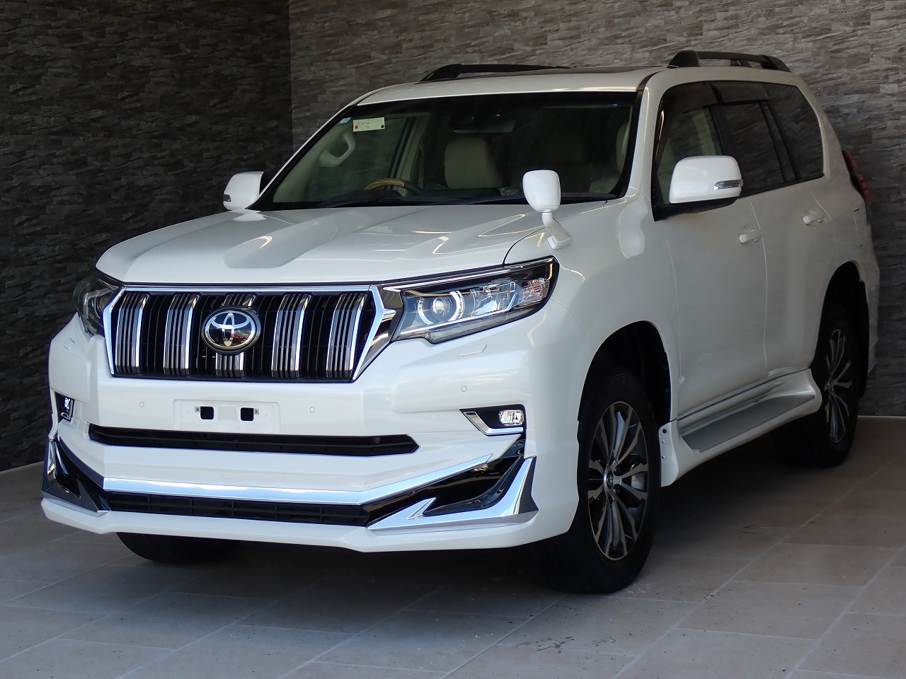TOYOTA Land Cruiser Prado