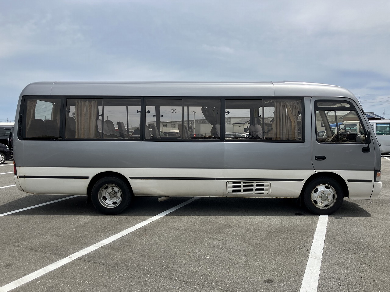 TOYOTA Coaster