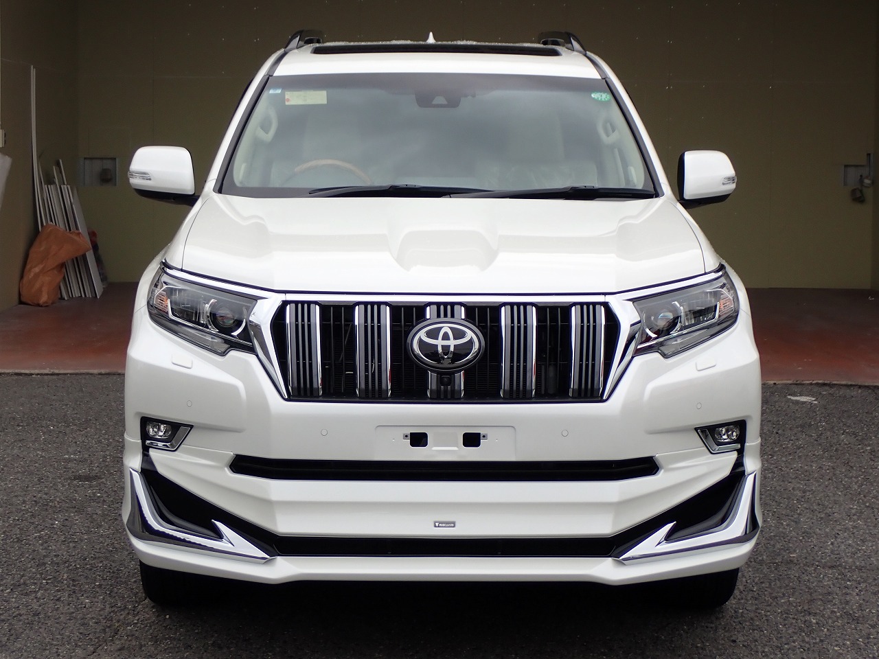TOYOTA Land Cruiser Prado