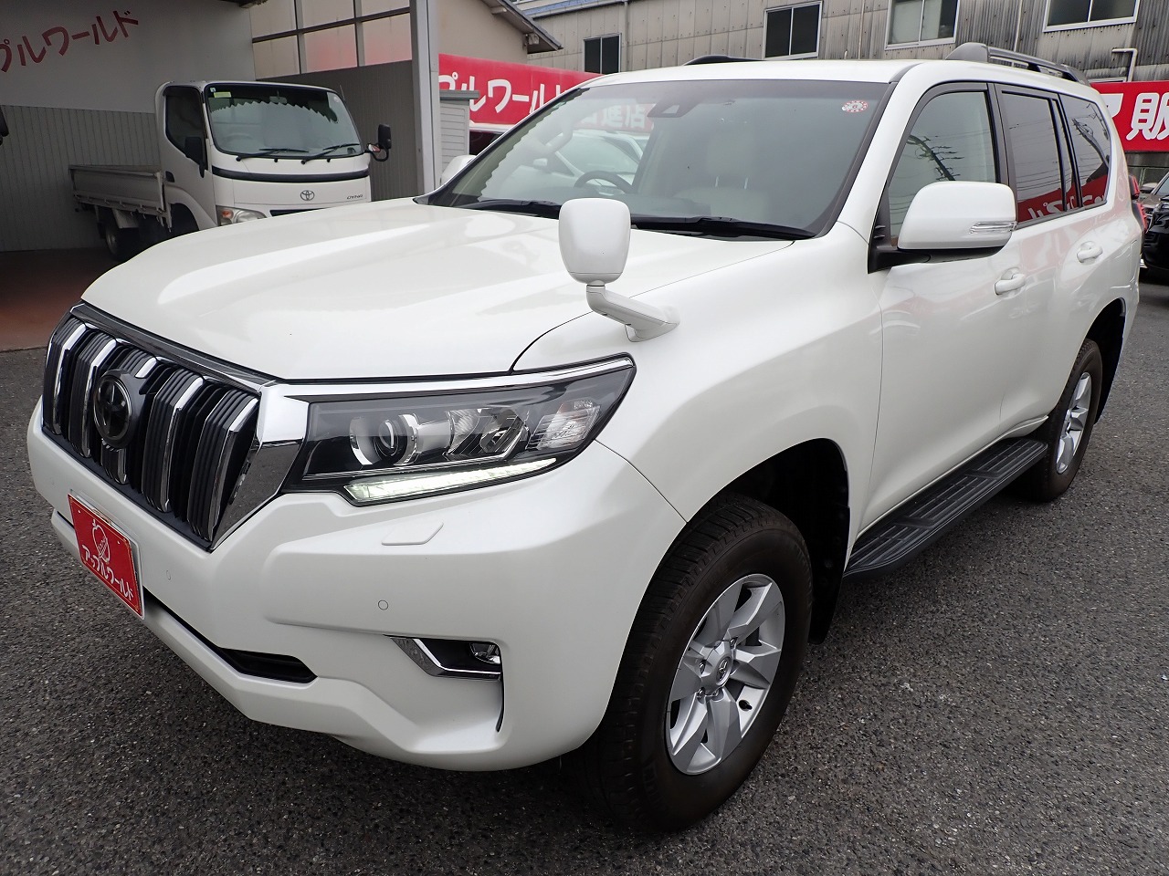 TOYOTA Land Cruiser Prado
