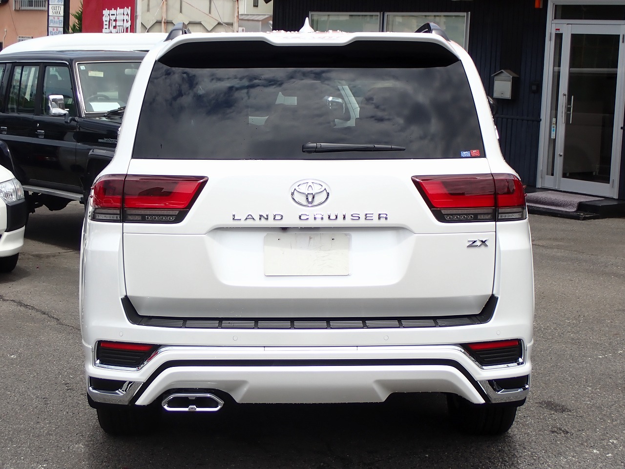 TOYOTA Land Cruiser