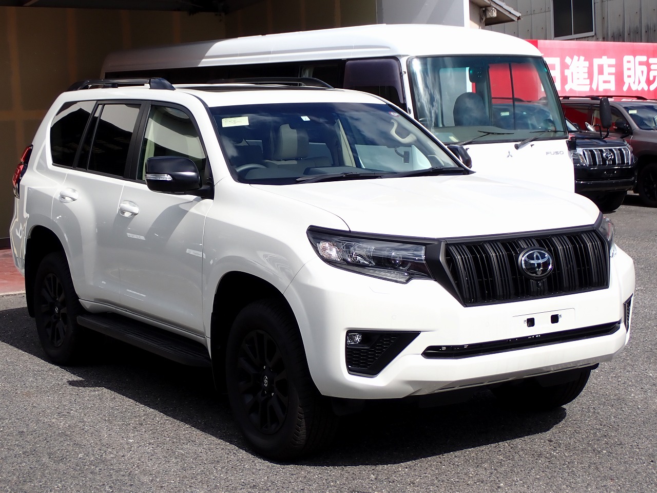 TOYOTA Land Cruiser Prado