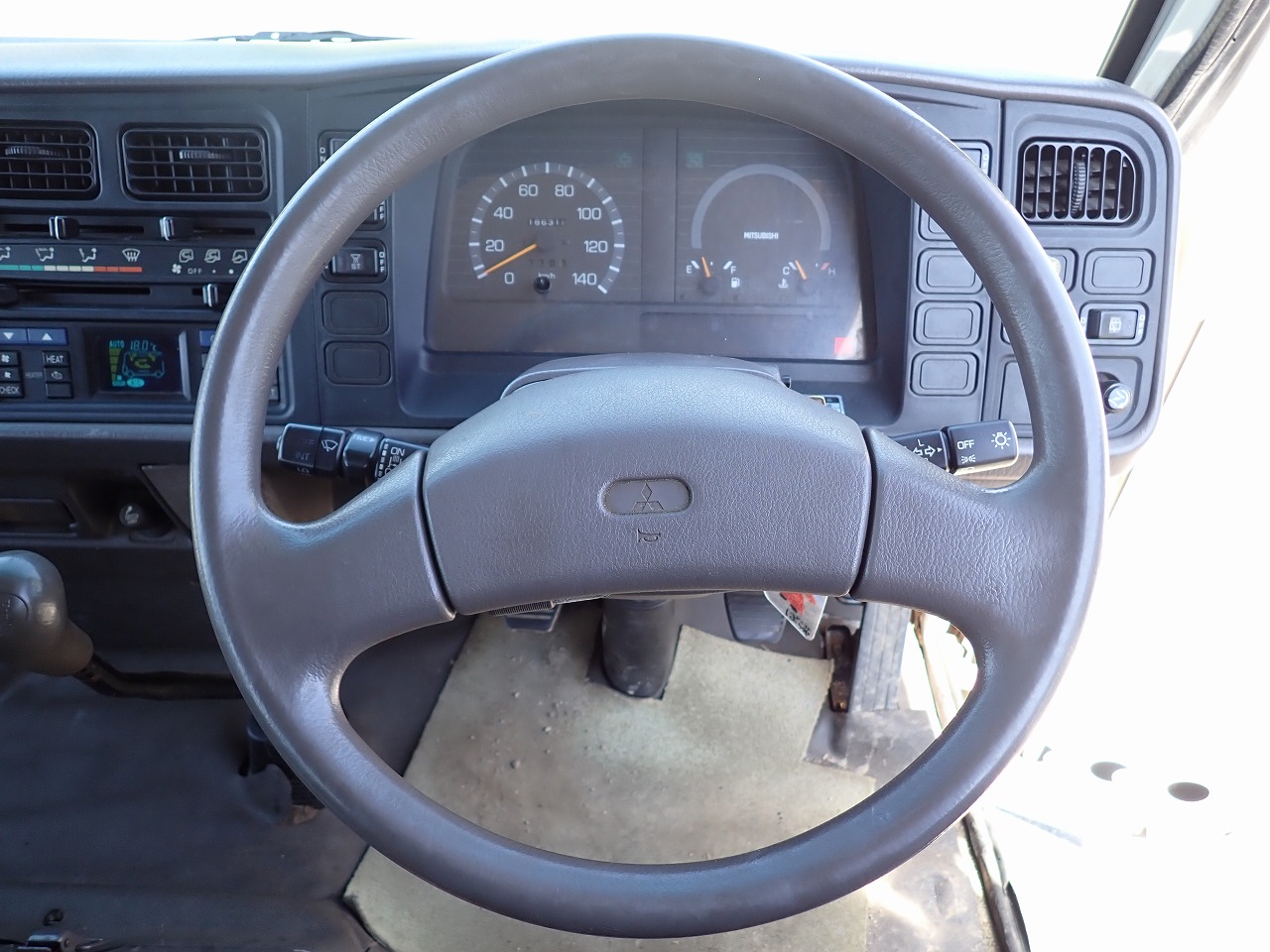 MITSUBISHI Rosa