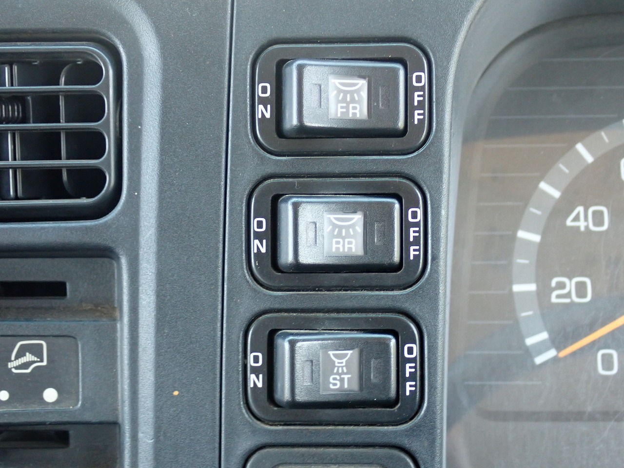 MITSUBISHI Rosa