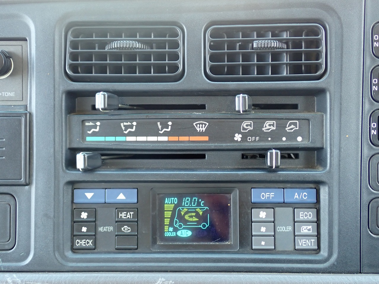MITSUBISHI Rosa