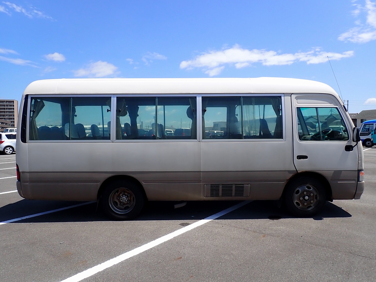TOYOTA Coaster