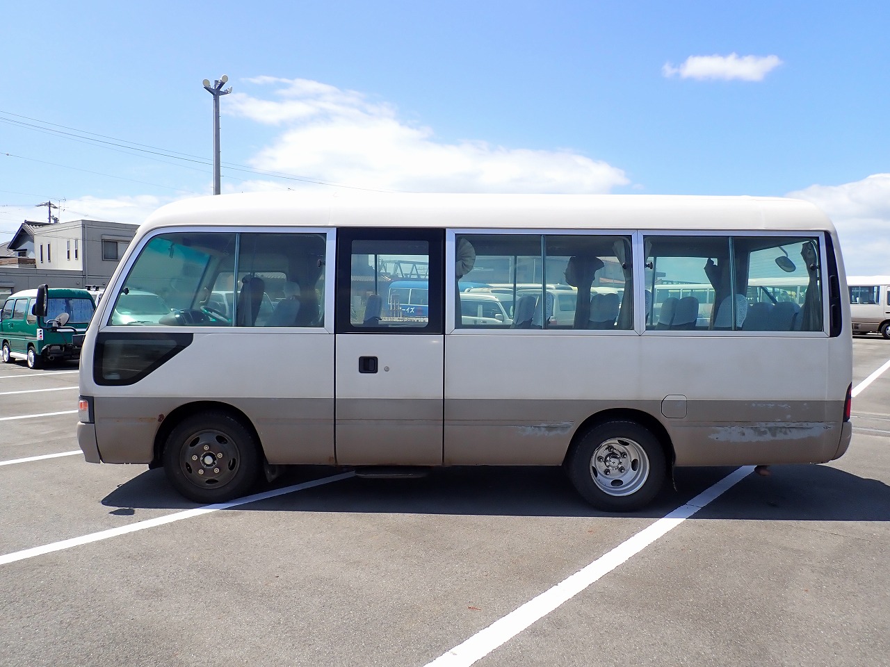TOYOTA Coaster