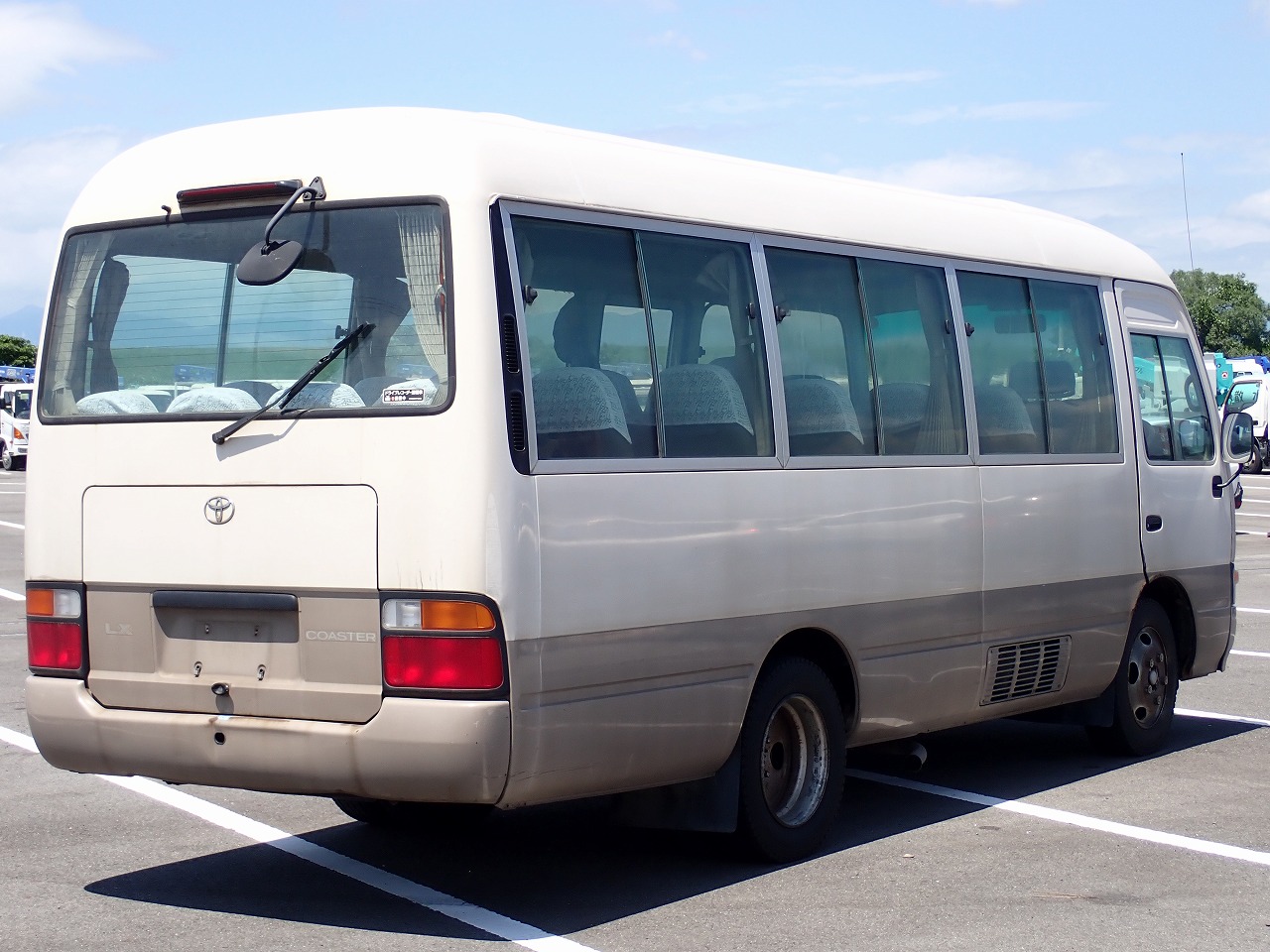 TOYOTA Coaster
