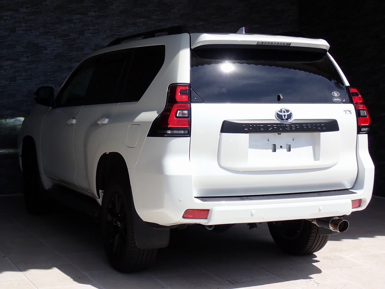 TOYOTA Land Cruiser Prado