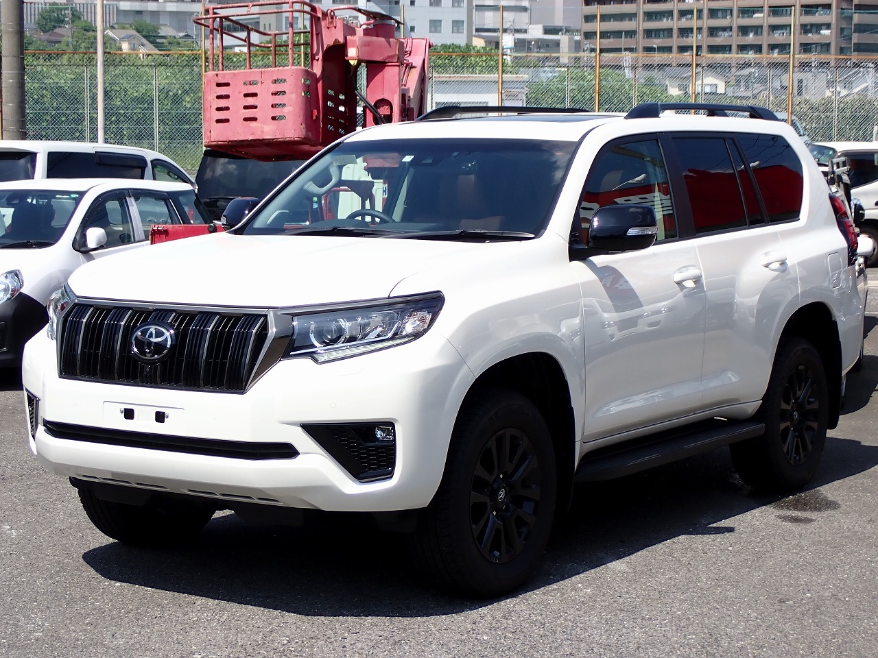 TOYOTA Land Cruiser Prado