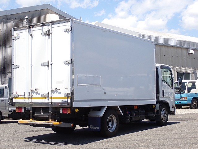 ISUZU Elf Truck