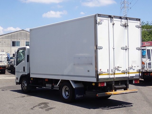ISUZU Elf Truck