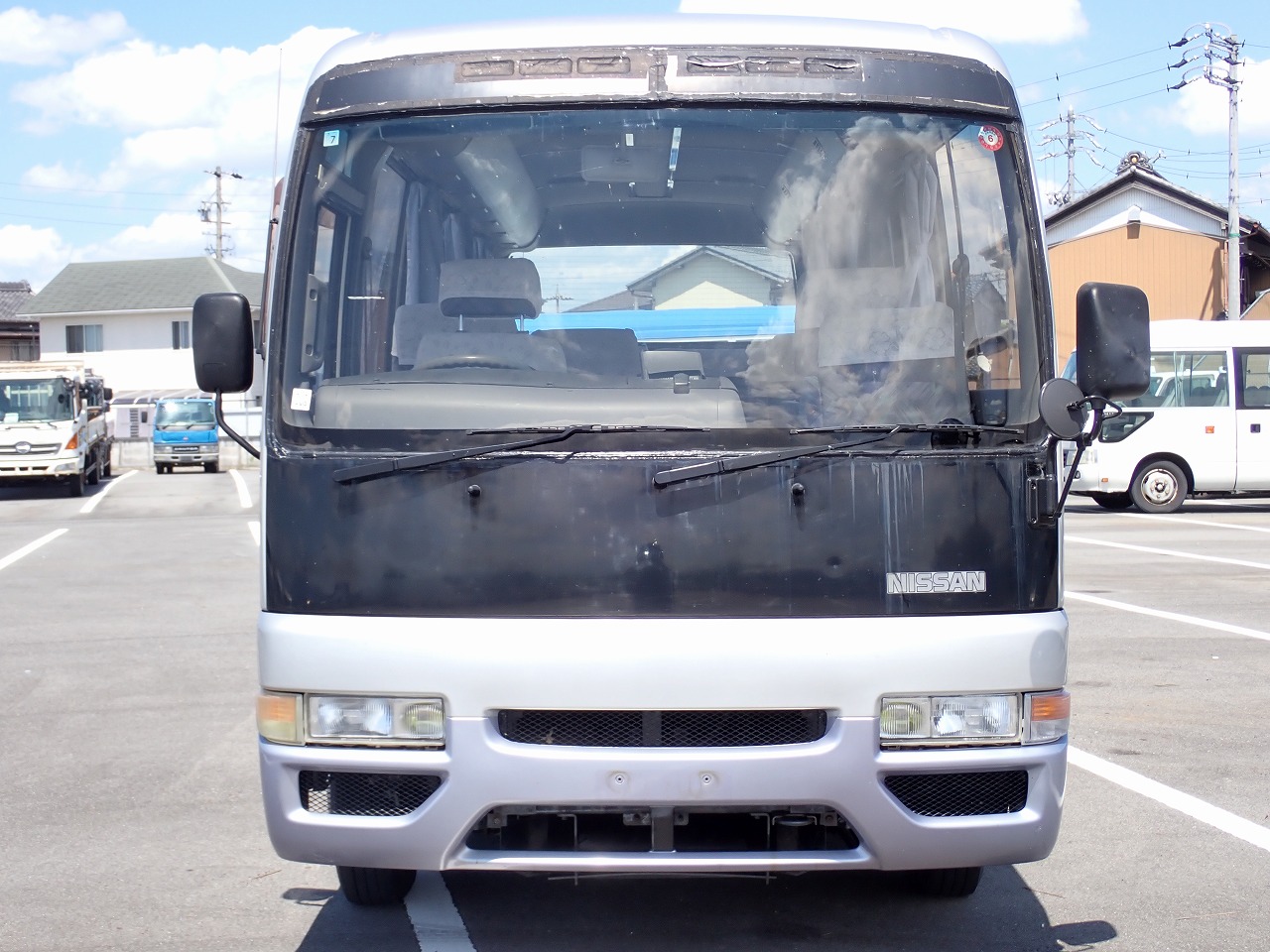 NISSAN Caravan Bus