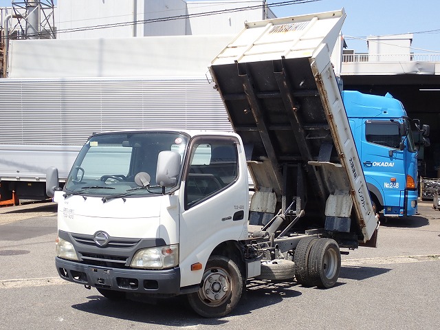 HINO Dutro