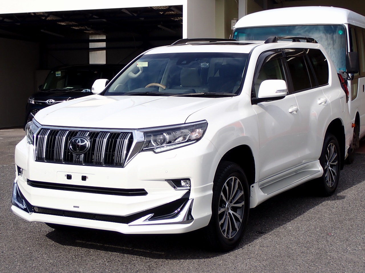 TOYOTA Land Cruiser Prado