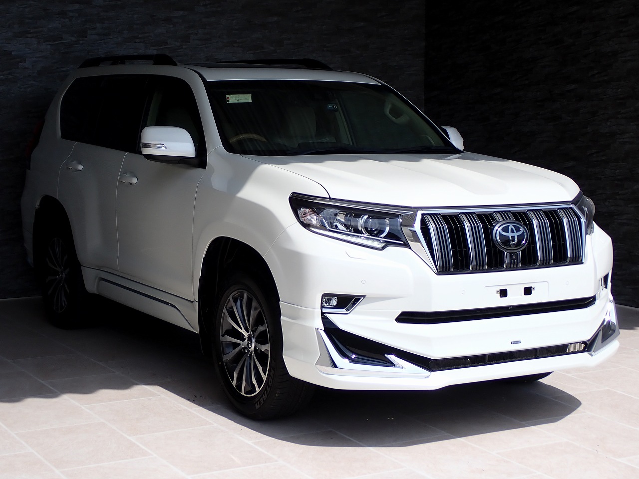 TOYOTA Land Cruiser Prado