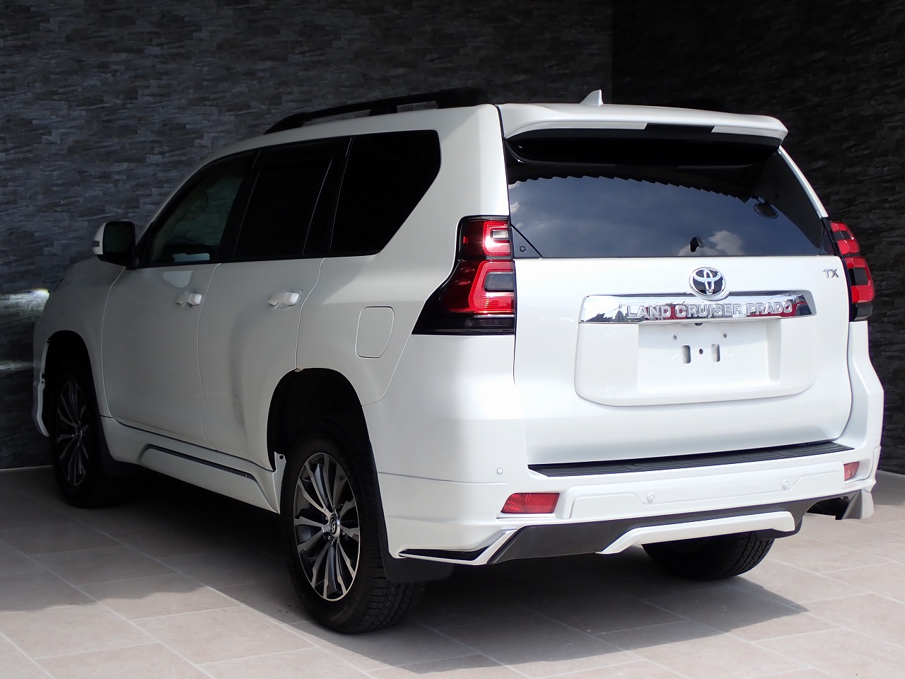 TOYOTA Land Cruiser Prado
