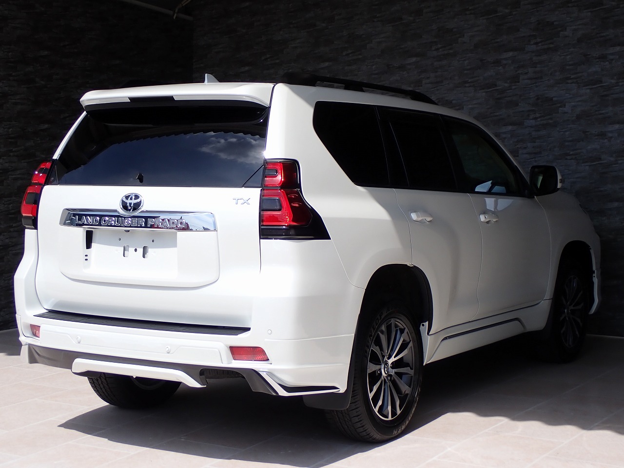 TOYOTA Land Cruiser Prado