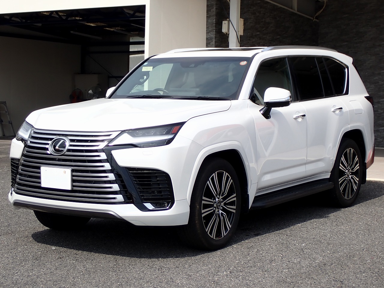 LEXUS LX