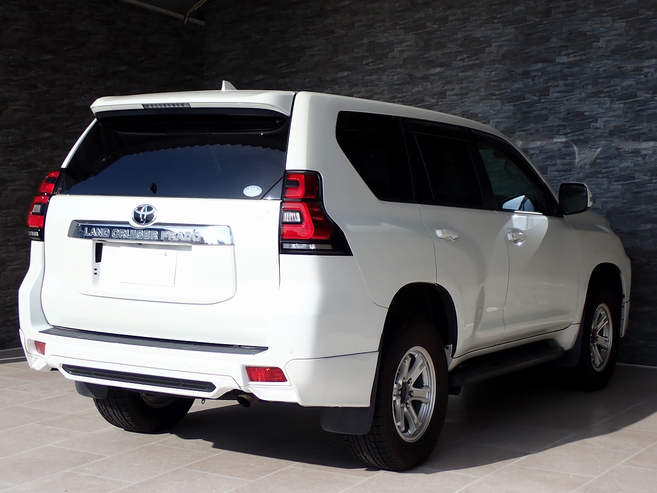 TOYOTA Land Cruiser Prado