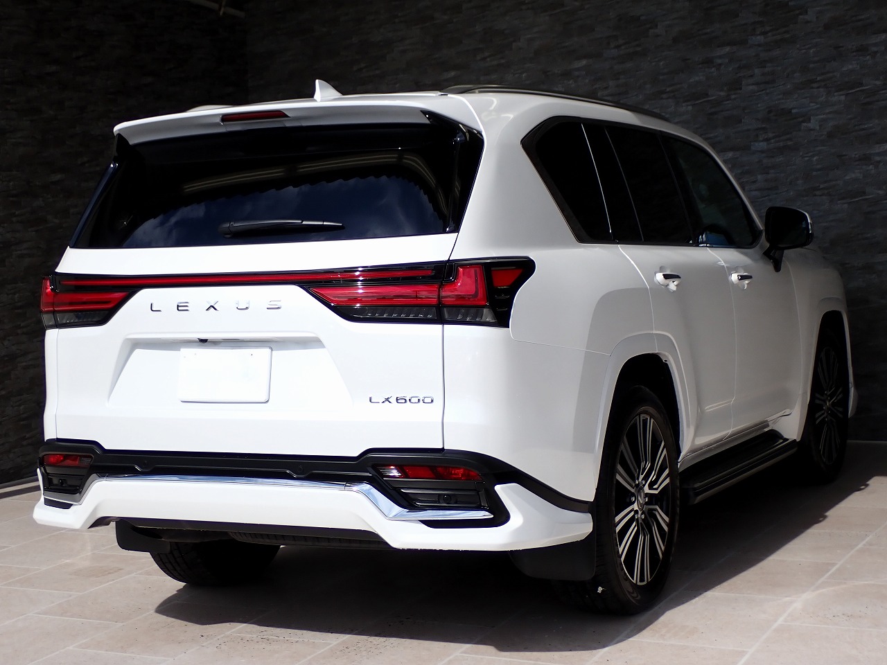 LEXUS LX