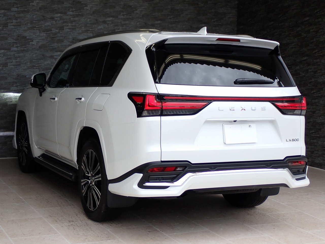 LEXUS LX