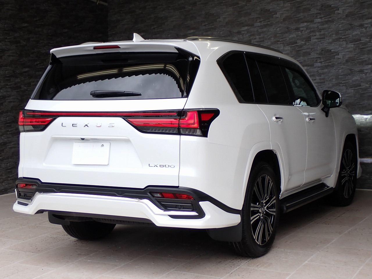 LEXUS LX