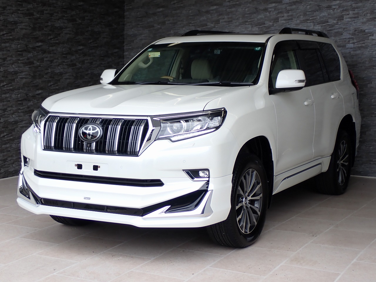 TOYOTA Land Cruiser Prado