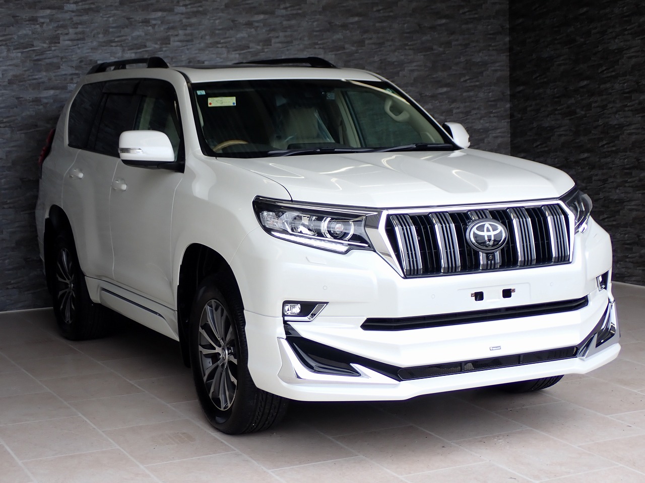 TOYOTA Land Cruiser Prado
