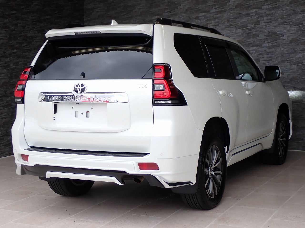 TOYOTA Land Cruiser Prado