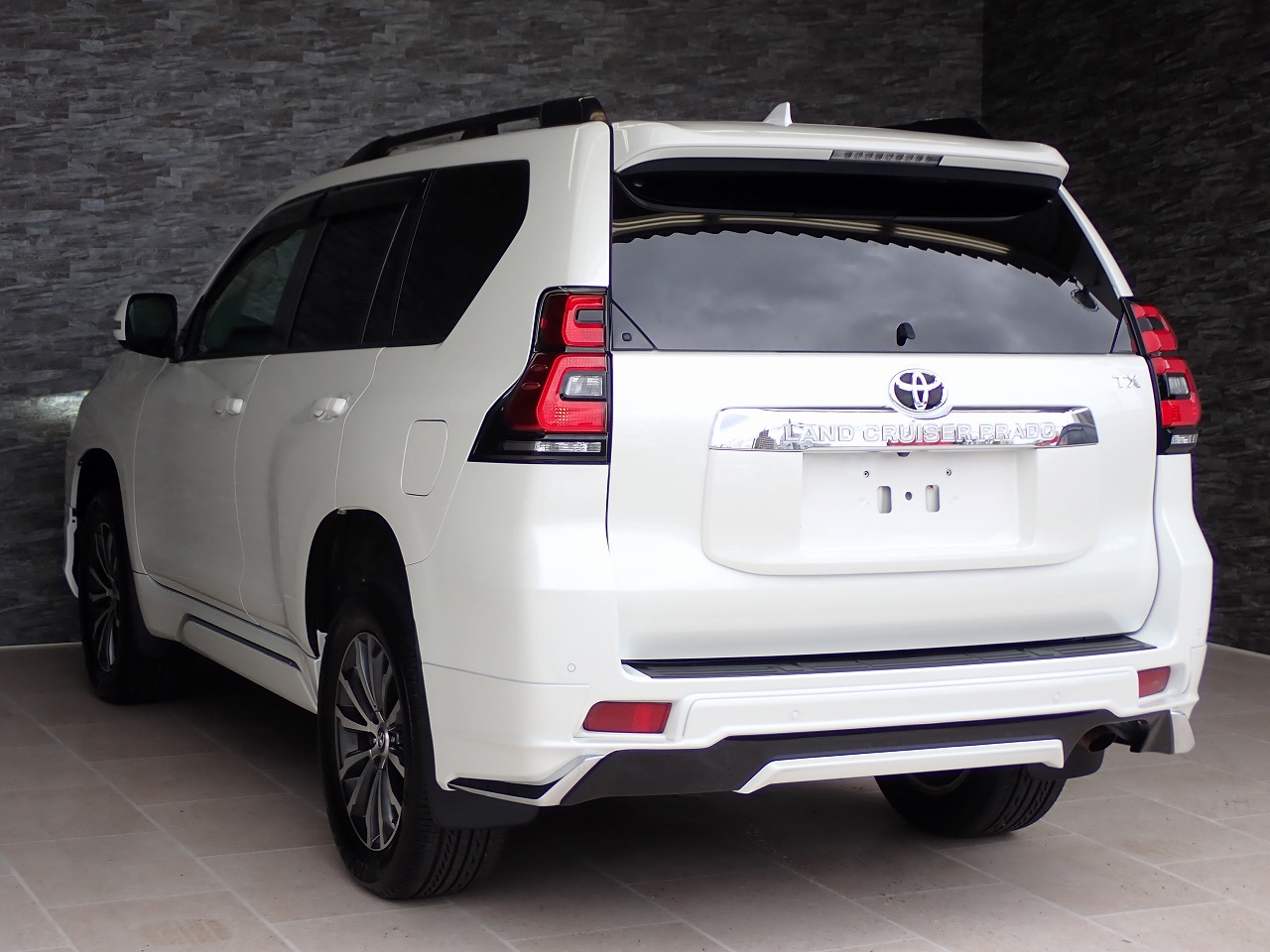 TOYOTA Land Cruiser Prado