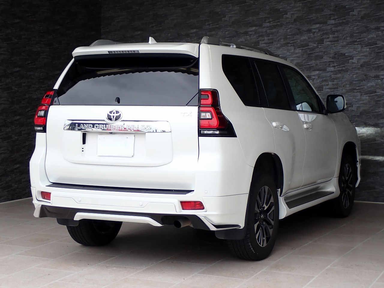 TOYOTA Land Cruiser Prado