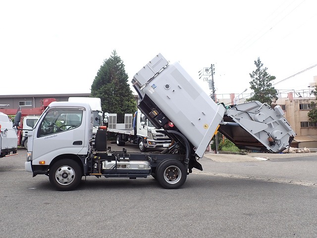 HINO Dutro