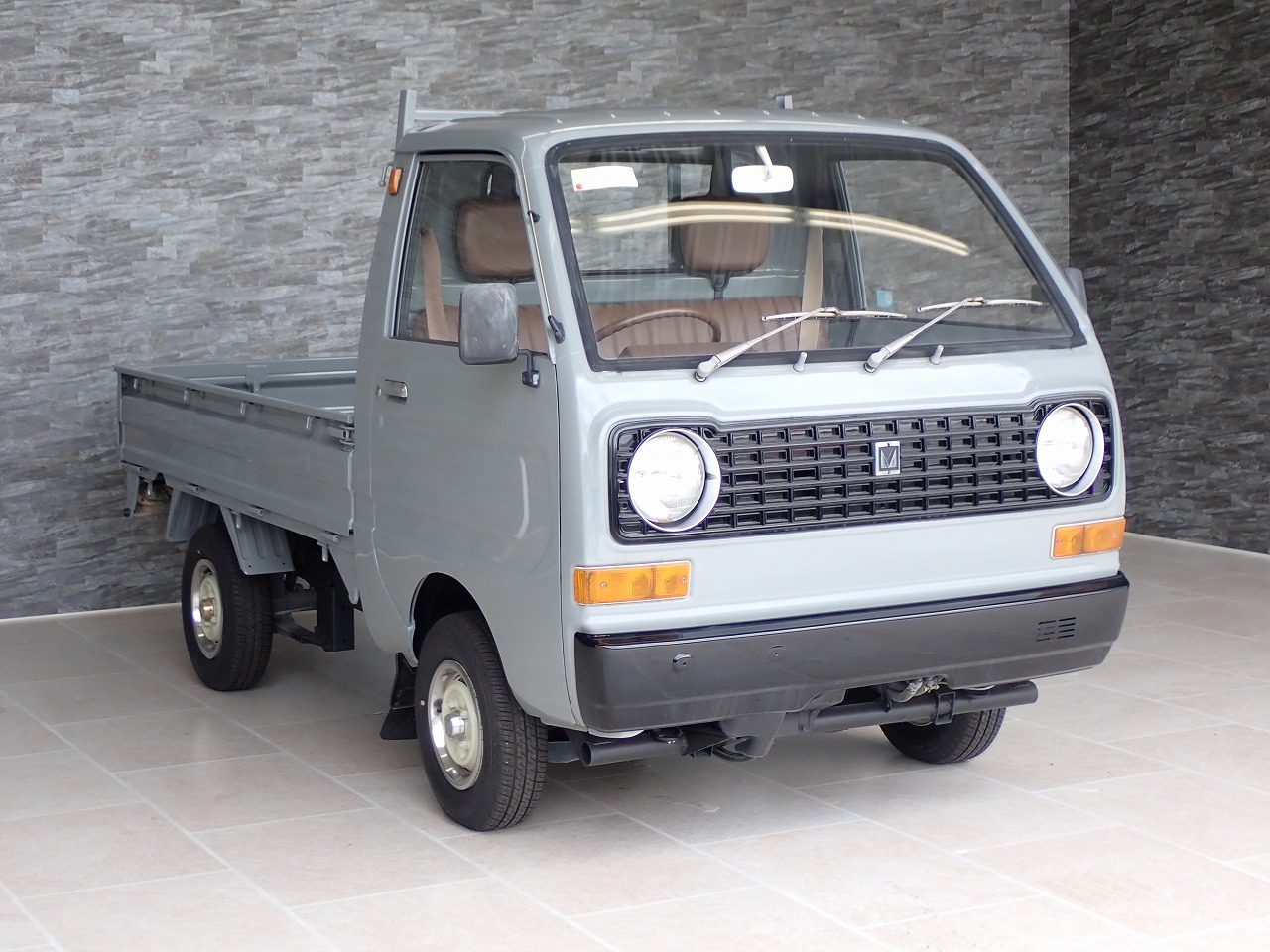 MITSUBISHI Minicab Truck