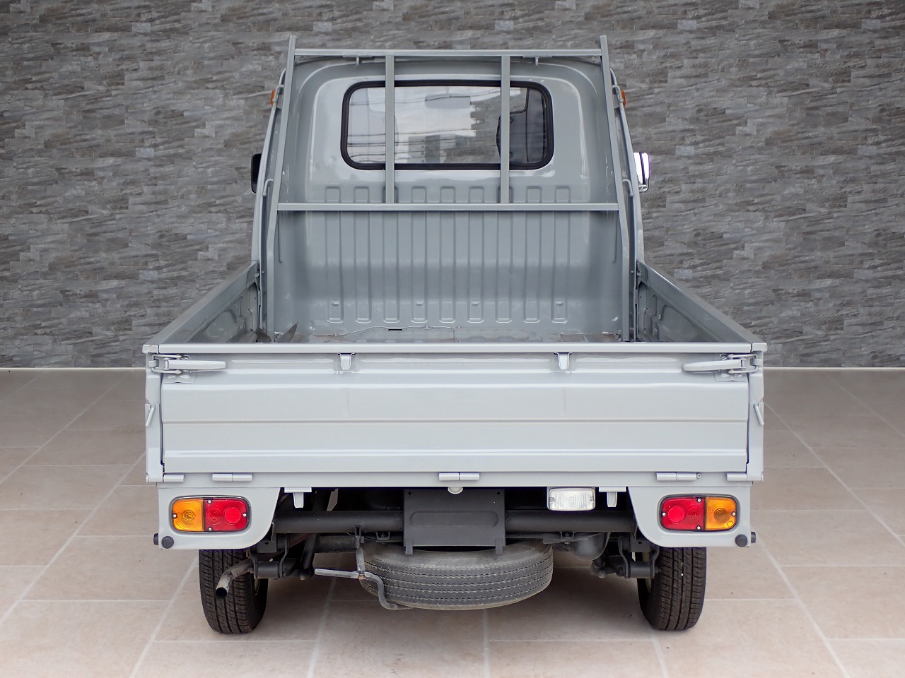 MITSUBISHI Minicab Truck